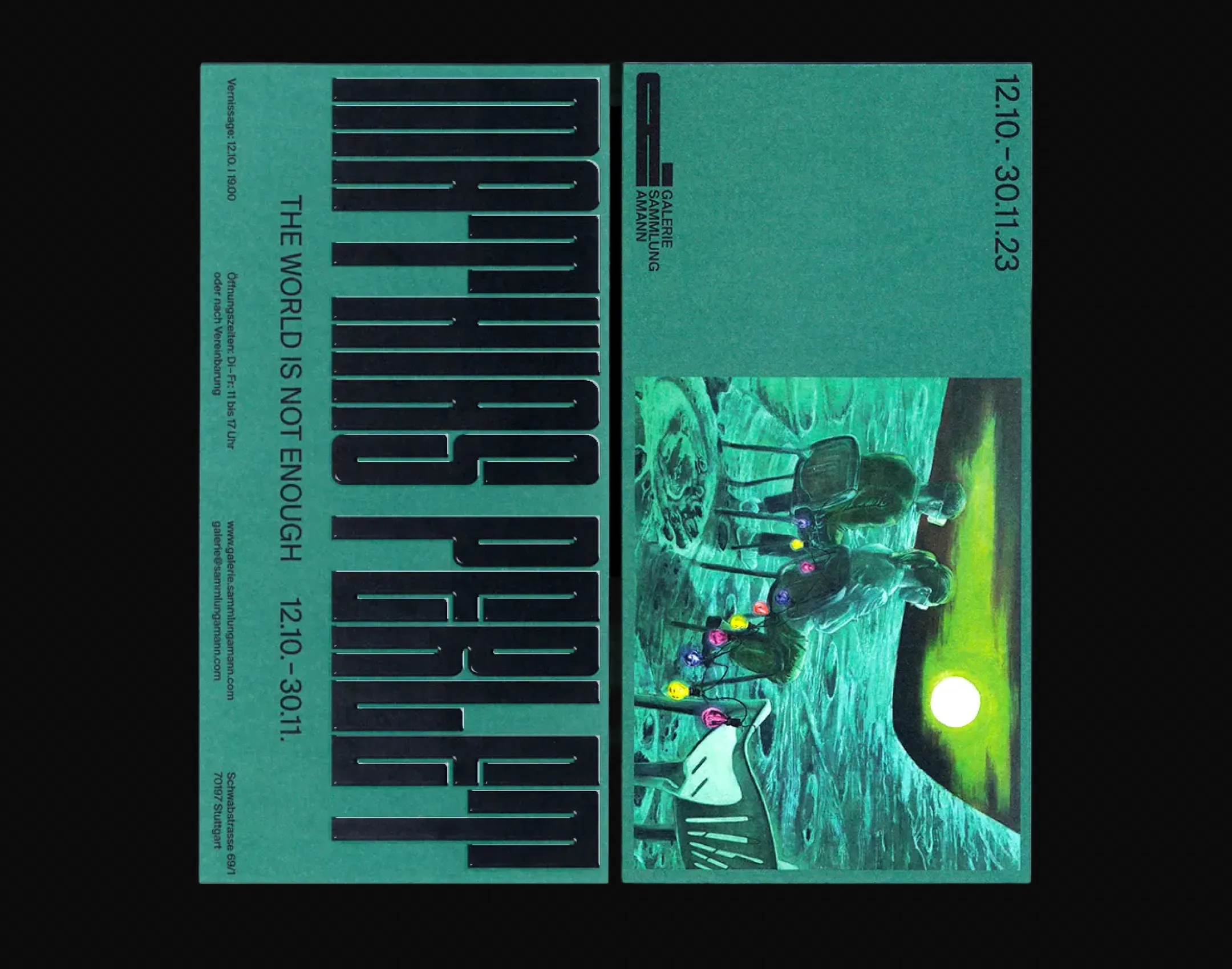 Grüner Flyer für Ausstellung in der Galerie Sammlung Amann mit großer edgy Typografie und Art Print