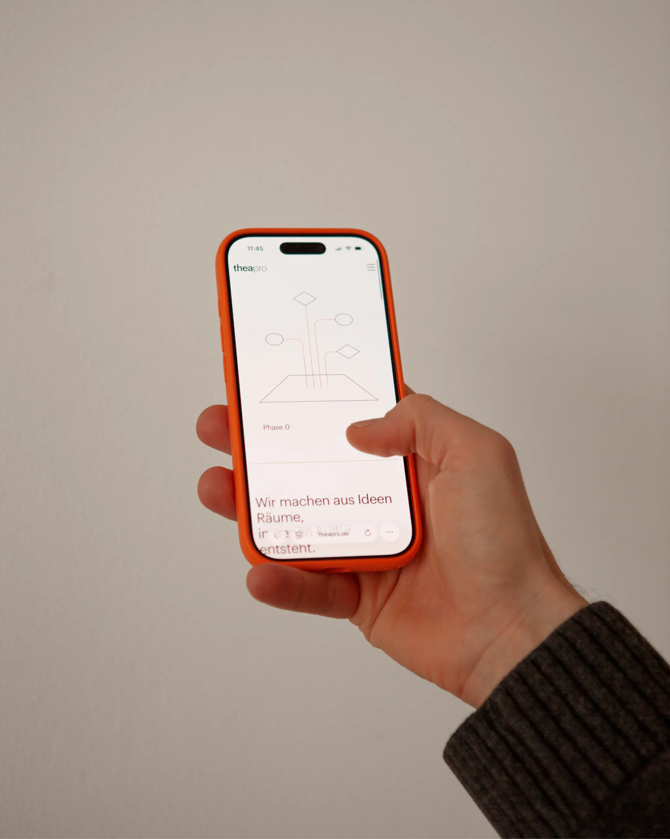 Redesign Website theapro, Ansicht der Mobilen Version auf einem iPhone